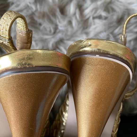 Gold sling heels - Picture 4 of 9